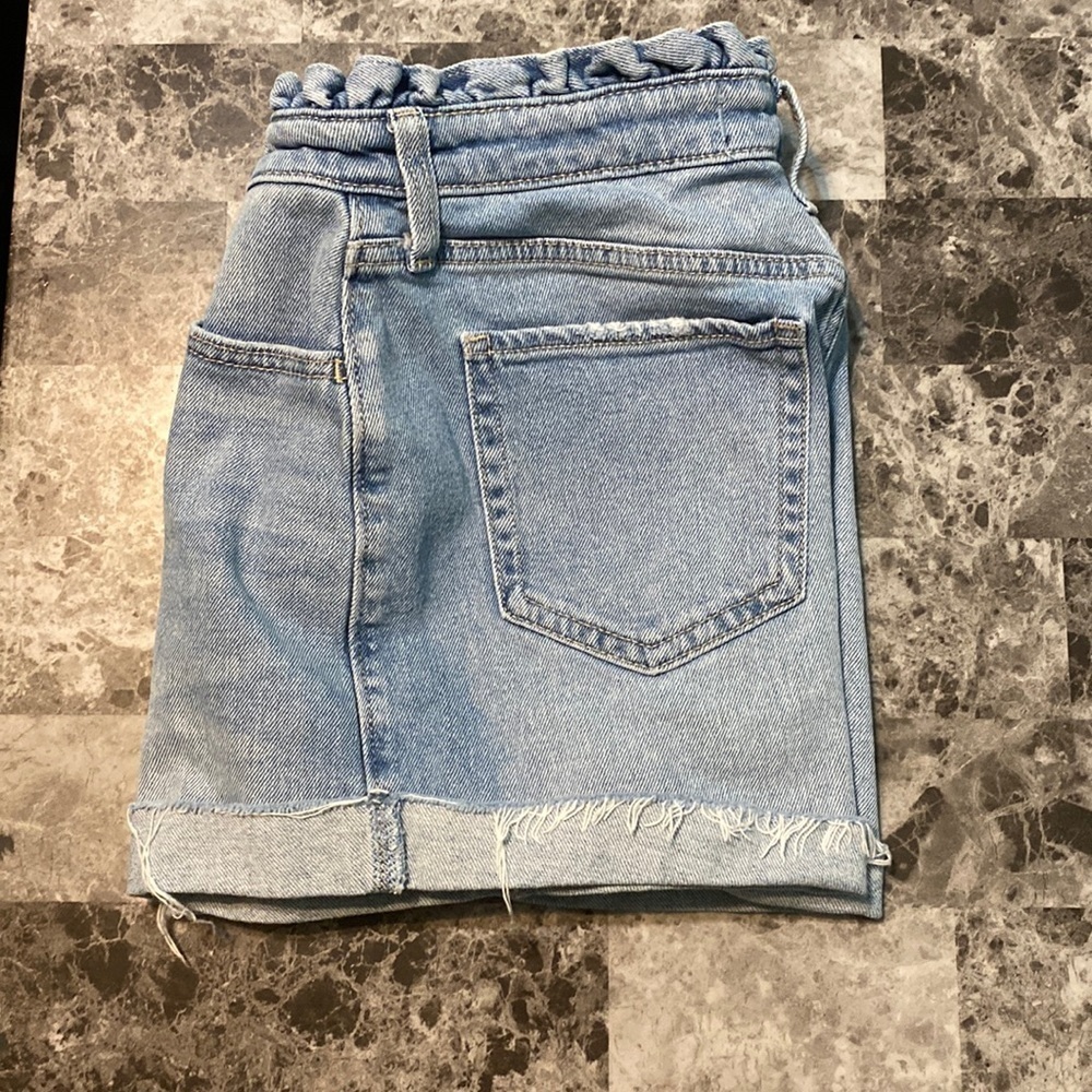 Hollister Jean Shorts - Size 3